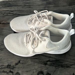 Nike Flex tennis shoes